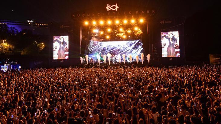 6 yıl sonra sahne almıştı Şebnem Ferahtan konser paylaşımı