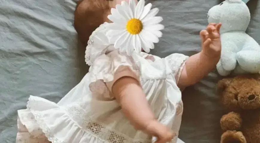 Yeni hayatında odağında kızı var İrem Helvacıoğlu’ndan anne-kız pozları