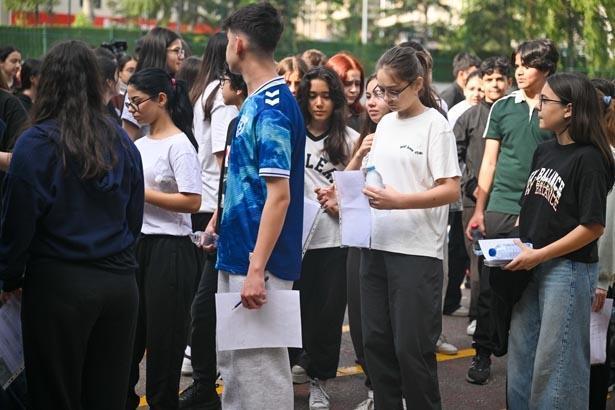 81 ilde LGS heyecanı: 1 milyonu aşkın öğrenci sınavda ter döktü