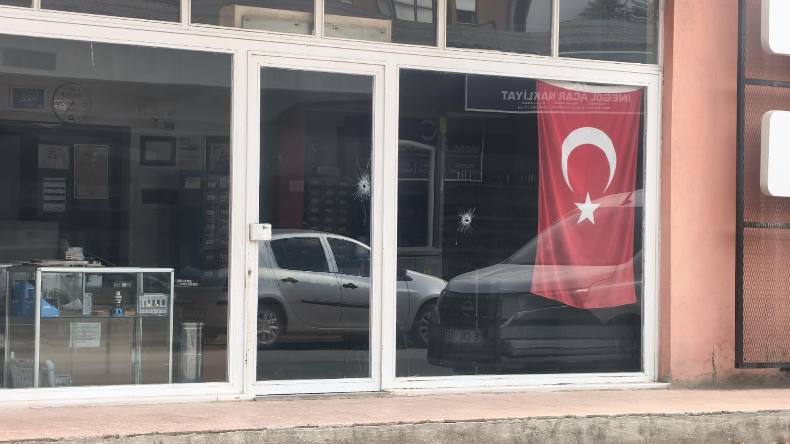 Bursa'da iş yerine kurşun yağmuru! Motosikletli saldırganlar kayıplara karıştı