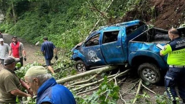 Rize'de kahreden kaza! Bahçeye giderken uçuruma yuvarlanan çift öldü