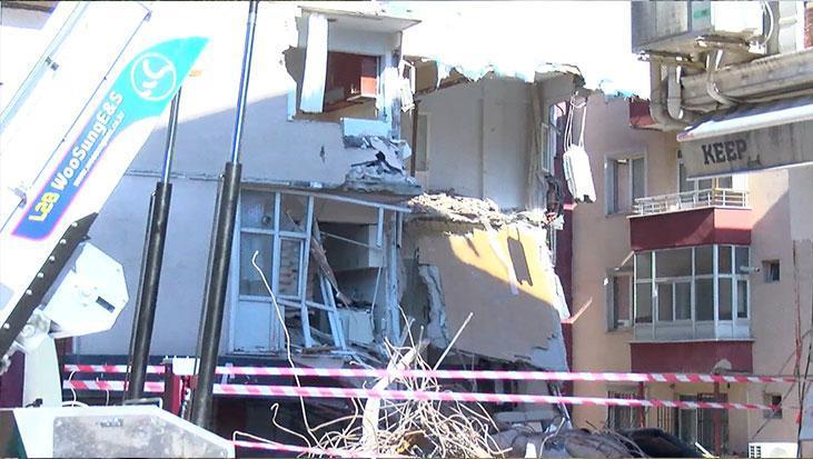 Güngören'de apartman yıkımı kabusa döndü! Bir anda çöktü, 2 bina tahliye edildi