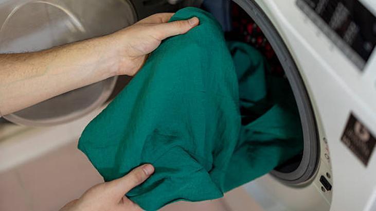 Gardırobunuzu gerçekten koruyacak tek alışkanlık Gardırobunuzu gerçekten koruyacak tek alışkanlık