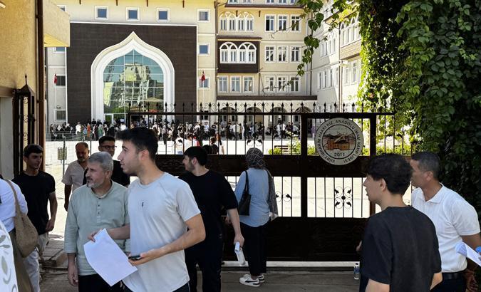 Üniversite yolunda kritik gün AYT heyecanı başladı