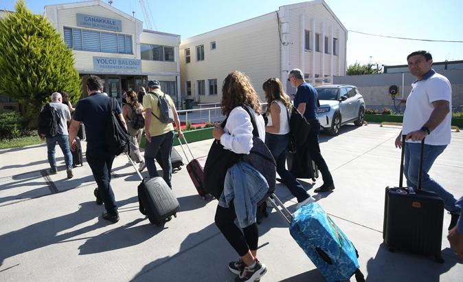 Yıllardır beklenen hat açıldı! Çanakkale-Limni Adası feribot seferleri: İlki büyük ilgi gördü