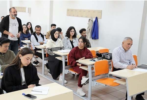 EĞİTİMİN ASLA YAŞI YOK, HERKESE TAVSİYE EDERİM