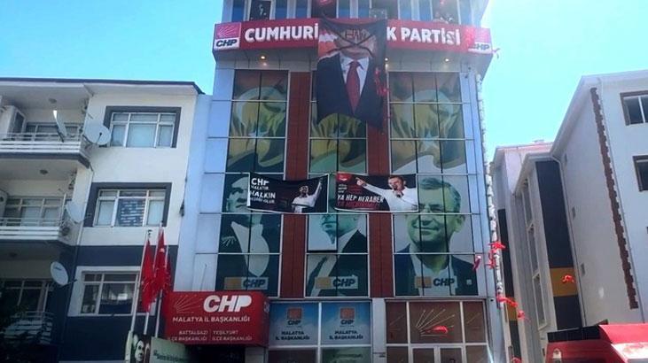 Malatya'da CHP binasında kriz! Kılıçdaroğlu'nun fotoğrafına 'hain' afişi asıldı