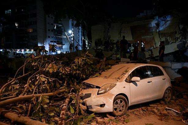 Venezuelada 39 saniye arayla iki büyük deprem Bölgeden korkunç görüntüler geliyor