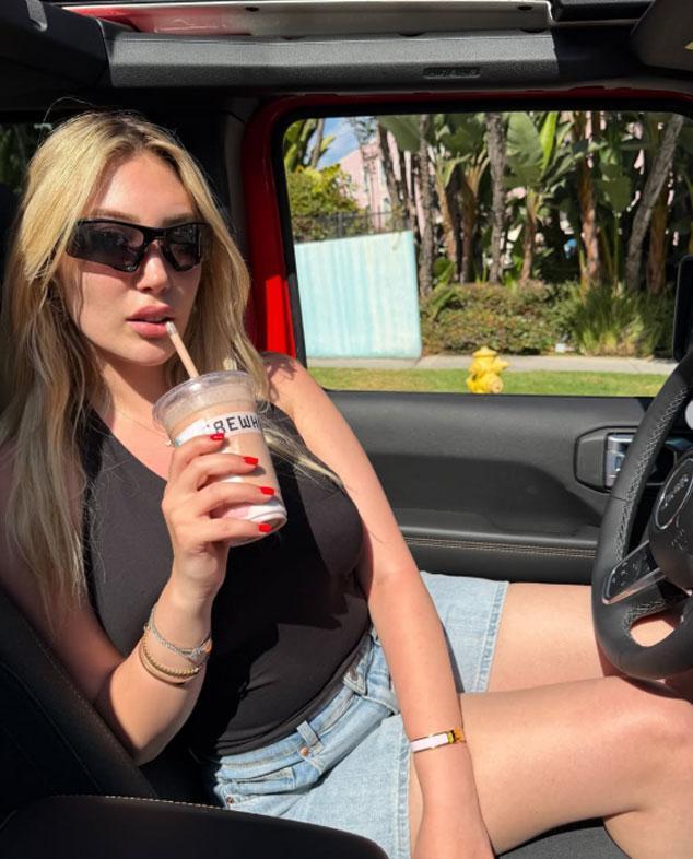 Yasmin Erbil rotayı Amerika’ya çevirdi Hollywood pozlarına beğeni yağdı
