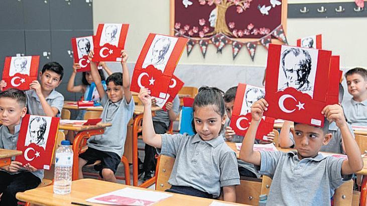Karneler alındı tatil başladı
