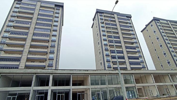 Onlarca kişi depremde ölmüştü! Bad-ı Saba Konutları’na ilişkin 2 kamu görevlisi hakkında dava açıldı