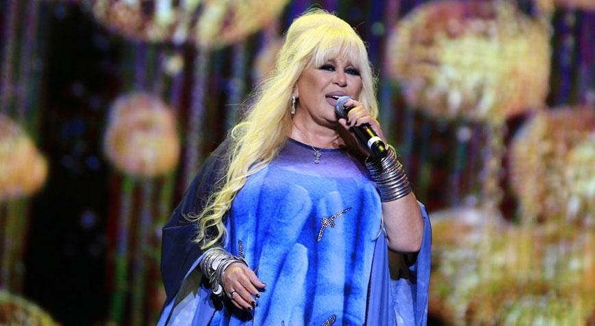 Zerrin Özer 50. sanat yılında sahneye çıktı Sağlık durumu hakkında açıklama