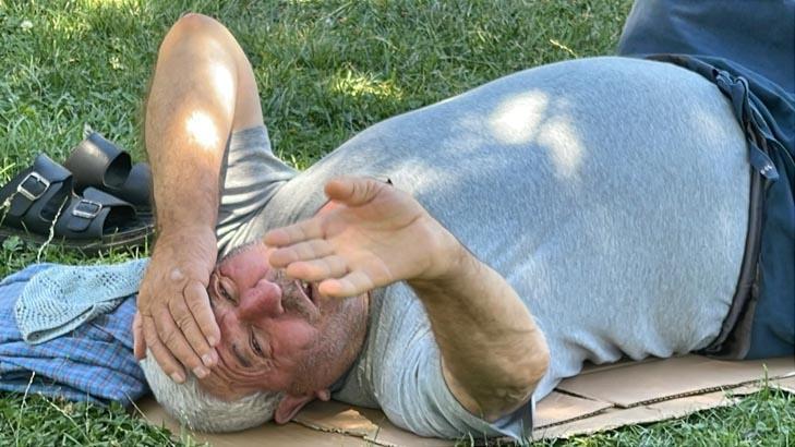 Kentte sokağa çıkan ne yapacağını şaşırdı: Burası cehennem