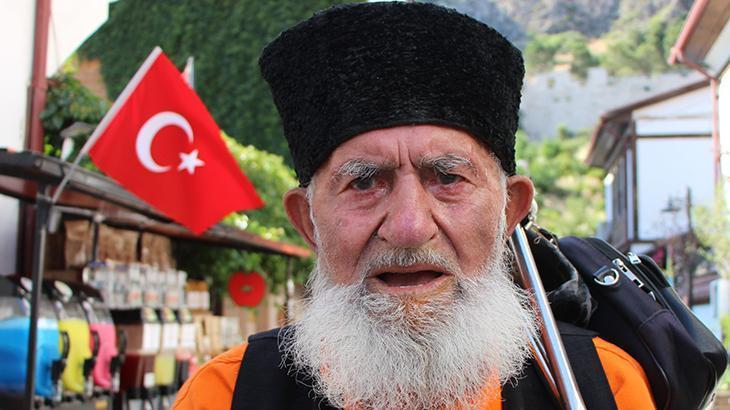 60 yıldır aynı yerde, herkes sırrının peşinde: Para teklif ettik, kabul etmiyor
