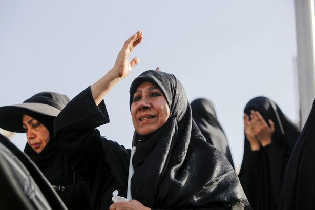 ABD-İsrail saldırısında hayatını kaybeden İranın eski dini lideri Hamaneye veda Sıcak görüntüler