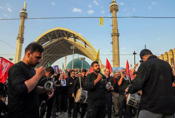 ABD-İsrail saldırısında hayatını kaybeden İranın eski dini lideri Hamaneye veda Sıcak görüntüler