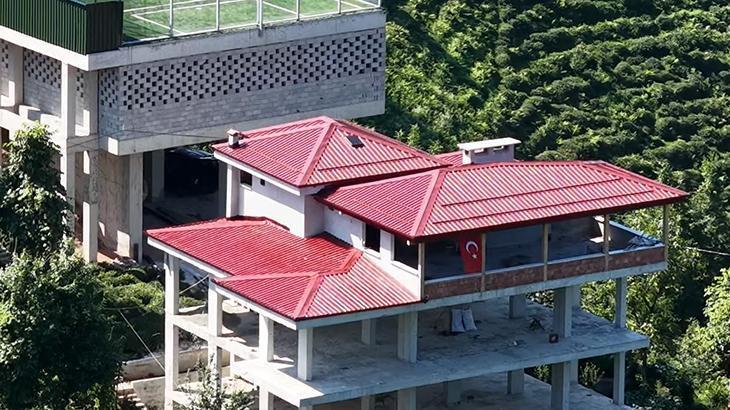 Rize zekası yine devrede! Halı saha için düz alan bulamayınca yaratıcılık konuştu: Süperin süperi oldu