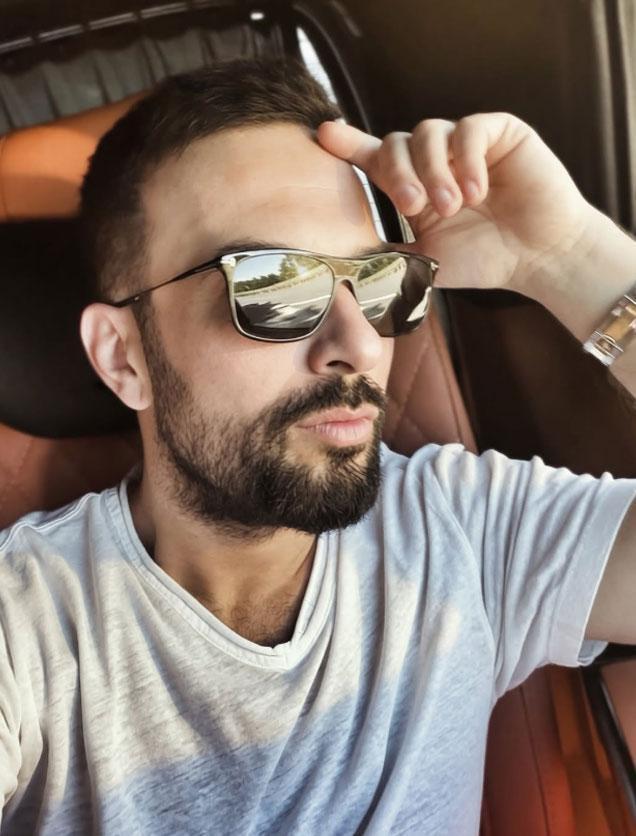 Megastar Tarkandan sürpriz imaj değişikliği Yeni haline yorum yağdı