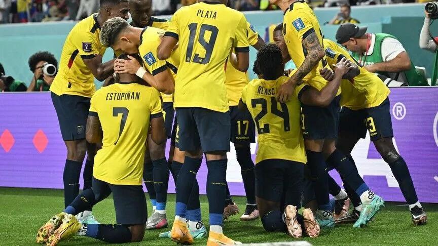 EKVADOR 9. SIRADA