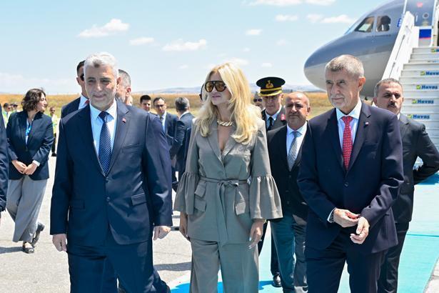 NATO Zirvesi başladı Dünya liderleri peş peşe Ankaraya geliyor