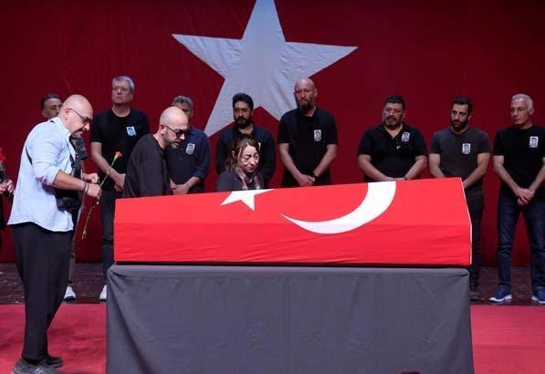 Usta oyuncu Zihni Göktay’a veda