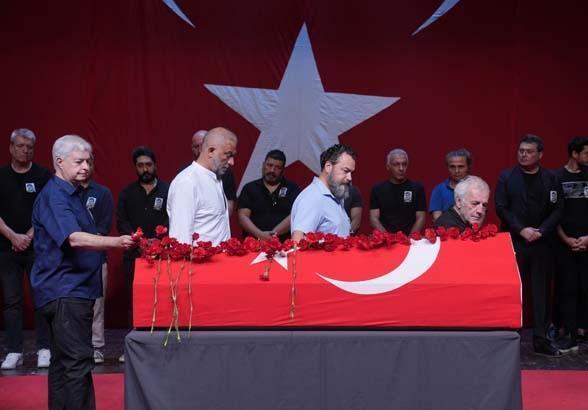 Usta oyuncu Zihni Göktay’a veda