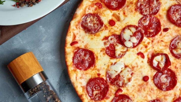 Odun fırınında pizza