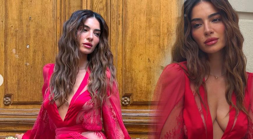 Paris Moda Haftasında tüm bakışları üzerine çekti Melisa Aslı Pamukun cesur elbisesi gündem oldu