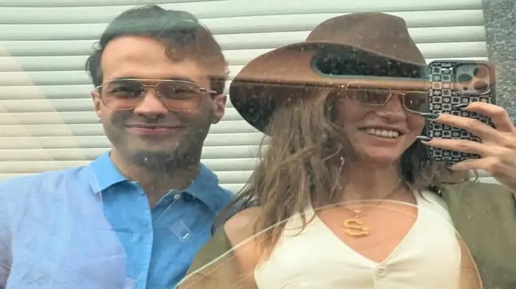 Mert Demir paylaştı Sevgilisi Serenay Sarıkayadan jet hızında romantik yorum