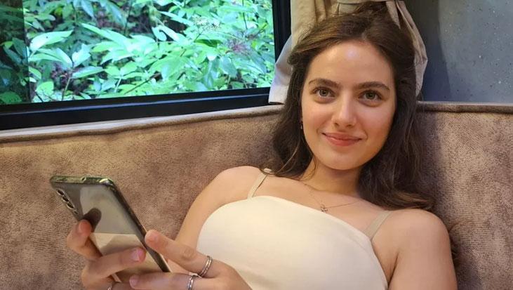 Ava Yamanın makyajlı hali olay oldu Hayranları ikiye bölündü