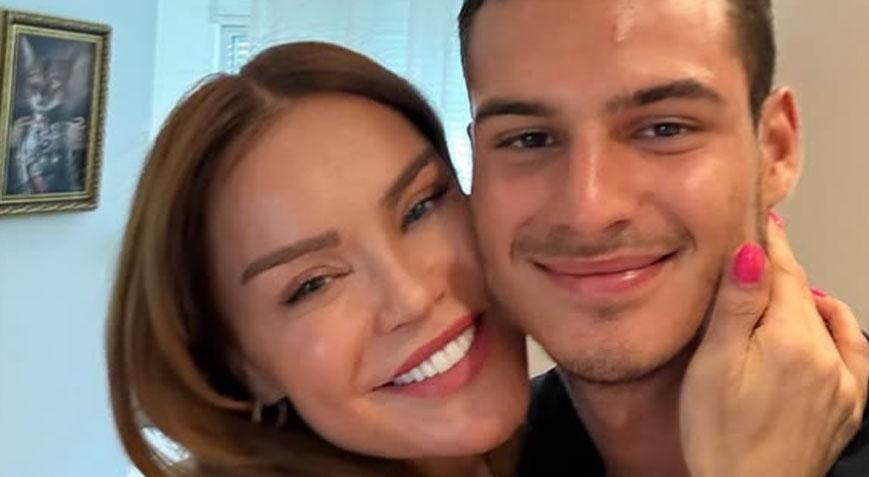 Ebru Şallı ve oğlu Berenden hayran bırakan kare Görenler abla-kardeş sandı