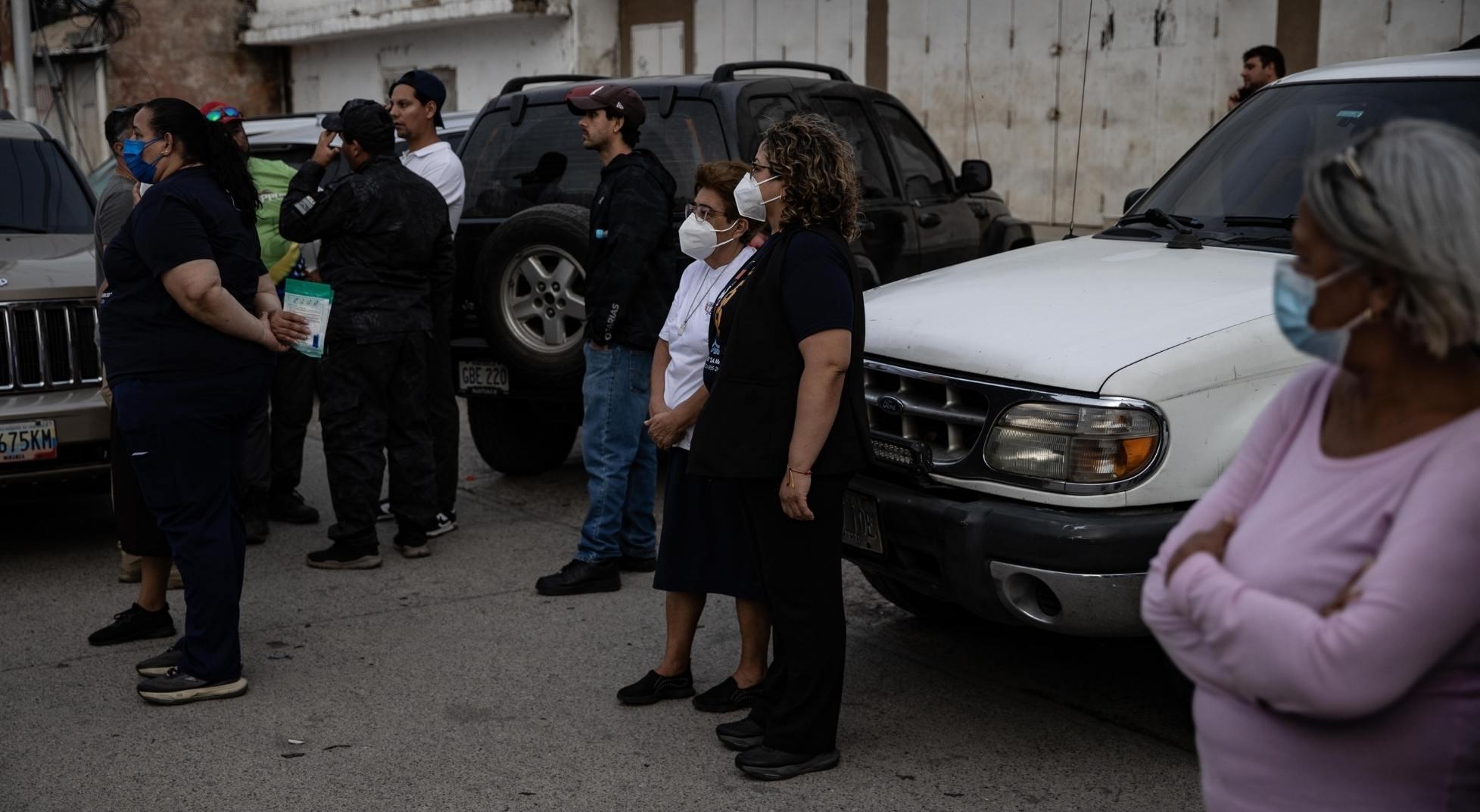 7.2 ve 7.5lik depremlerle sarsılan Venezuelaya Türkiyeden yardım eli 30 ton ulaştı