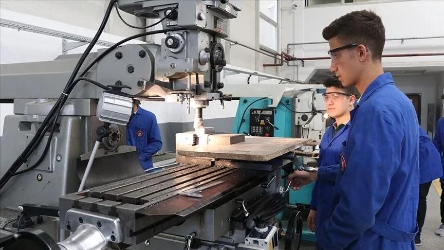 Meslek liselerinde yeni dönem başladı! Geleceğin meslekleri için düğmeye basıldı