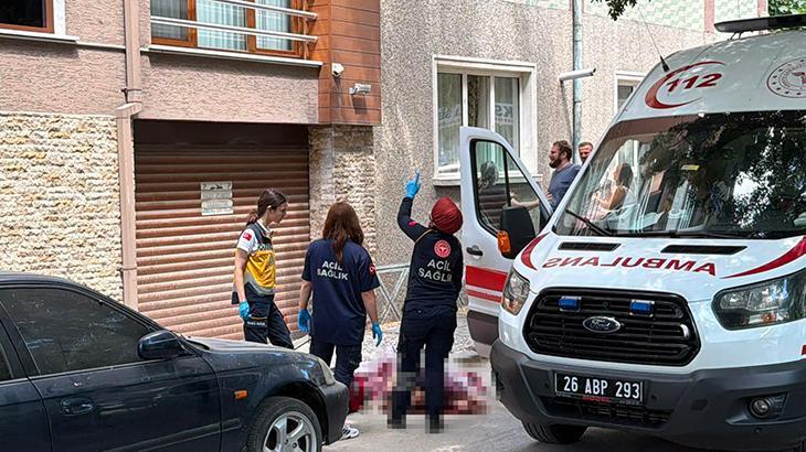 Fransız balkon faciası! Korkulukları kırılan pencereden düşen kadın öldü