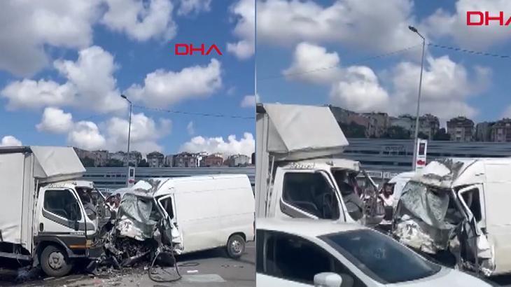 Son dakika... Bağcılar'da seyir halindeki kamyon ile minibüs çarpıştı
