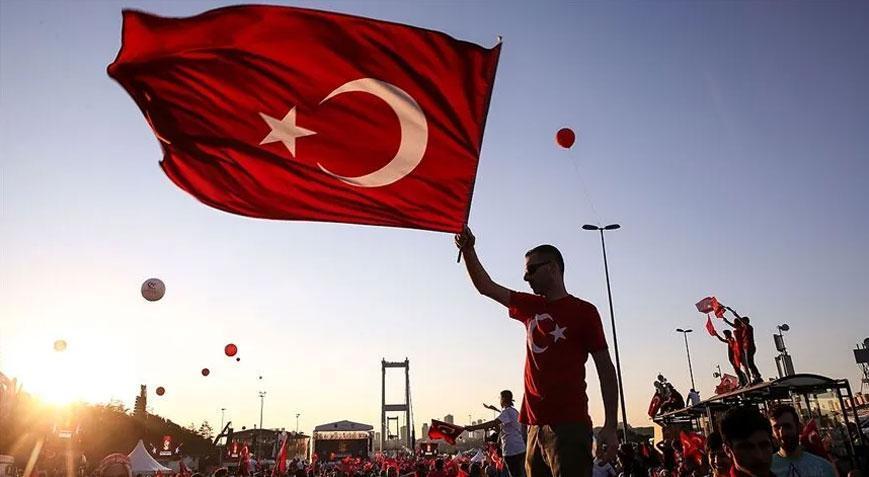 Ünlü sanatçı Kıraçtan dikkat çeken 15 Temmuz açıklaması: Korkunç bir şeydi