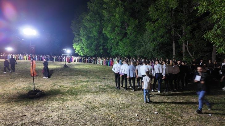 Gelinin üzerinde servet bıraktılar Adetlerimiz çok güzel