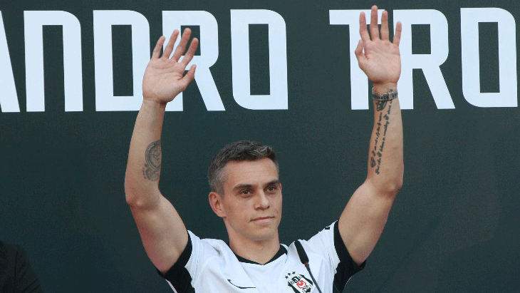 Beşiktaş, Trossarda imza töreni düzenledi