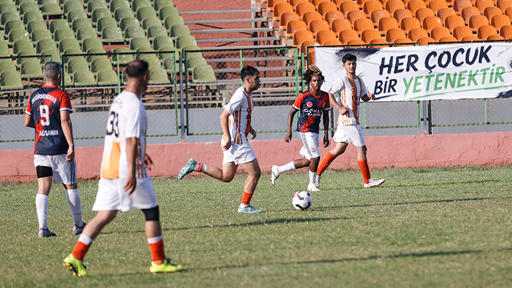Sudanlı annenin Yörük oğlu Ahmet Göklünün hedefi futbol kariyerinde ilerlemek