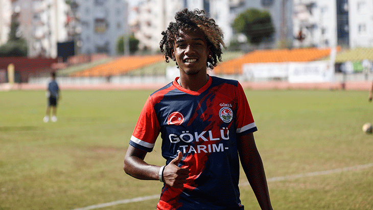 Sudanlı annenin Yörük oğlu Ahmet Göklünün hedefi futbol kariyerinde ilerlemek