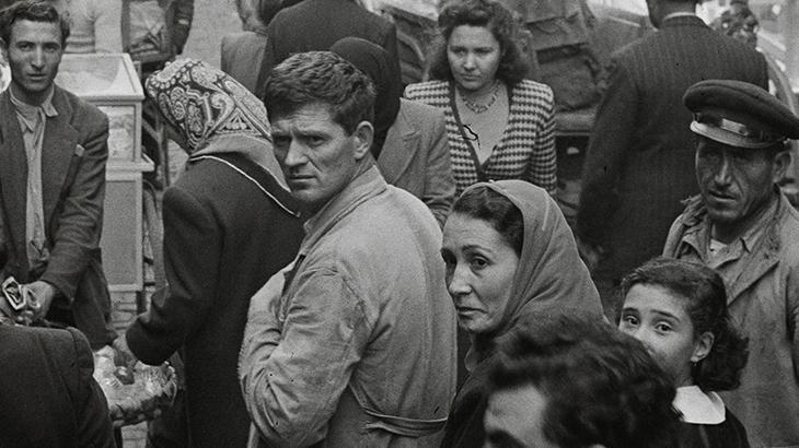 Yıllarca İsveç'te saklanan fotoğraflar! İşte 79 yıl öncesinin İstanbul'u