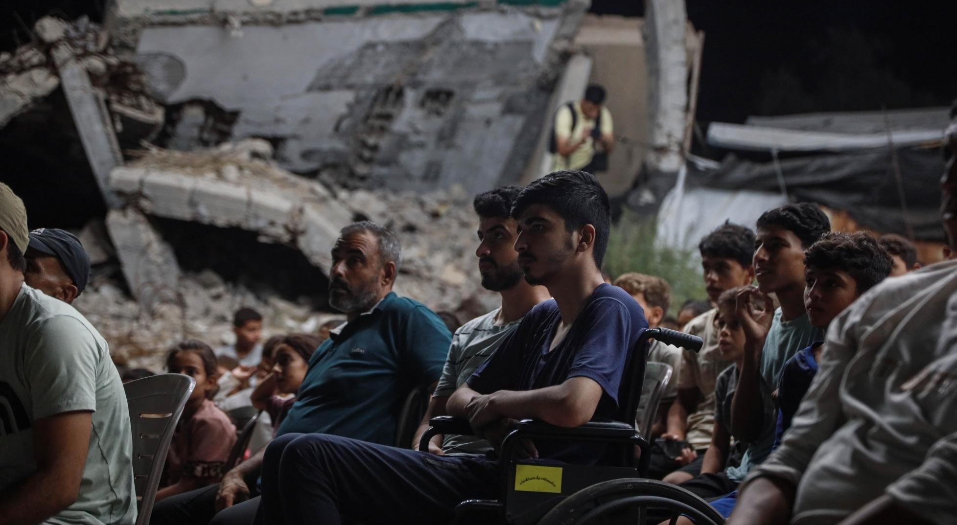 Filistinliler Dünya Kupası finalini böyle izledi Gazzede dev ekranlar