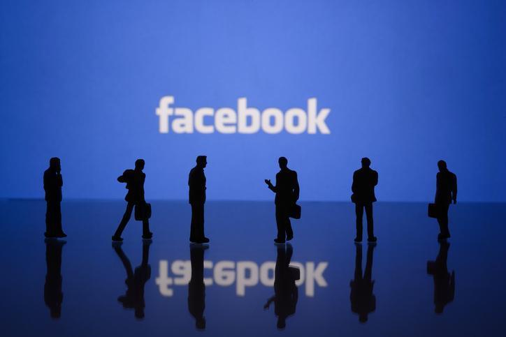 FACEBOOK NEDEN ÇÖKTÜ