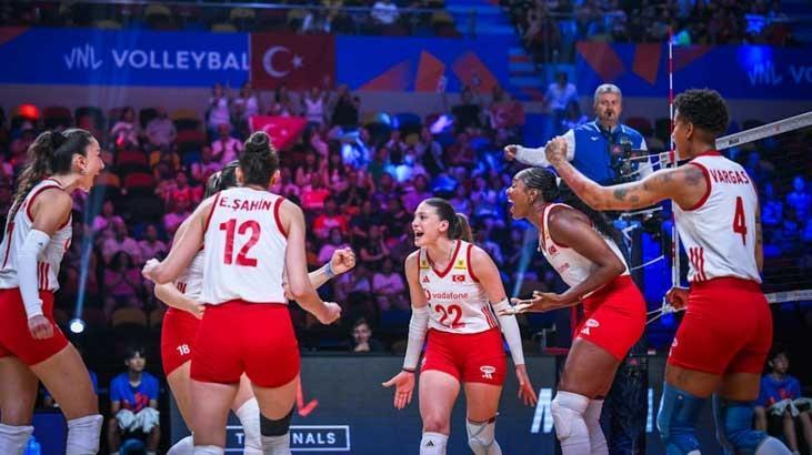 A MİLLİ KADIN VOLEYBOL TAKIMI KANADAYI 3-1 MAĞLUP ETTİ