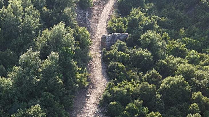 Aspendosta 2 bin yıllık Tiyatro Caddesi gün yüzüne çıktı