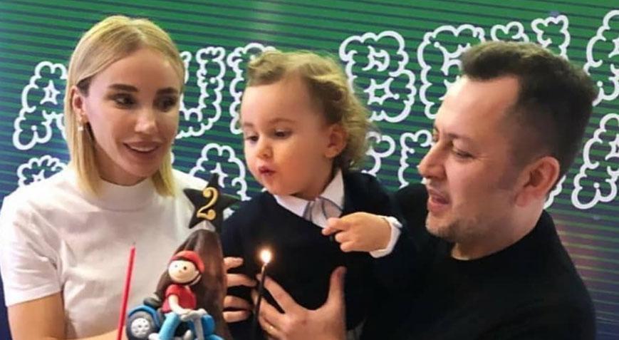 Gülşen sahnede, oğlu seyirciler arasında İşte Azur Benanın son hali...