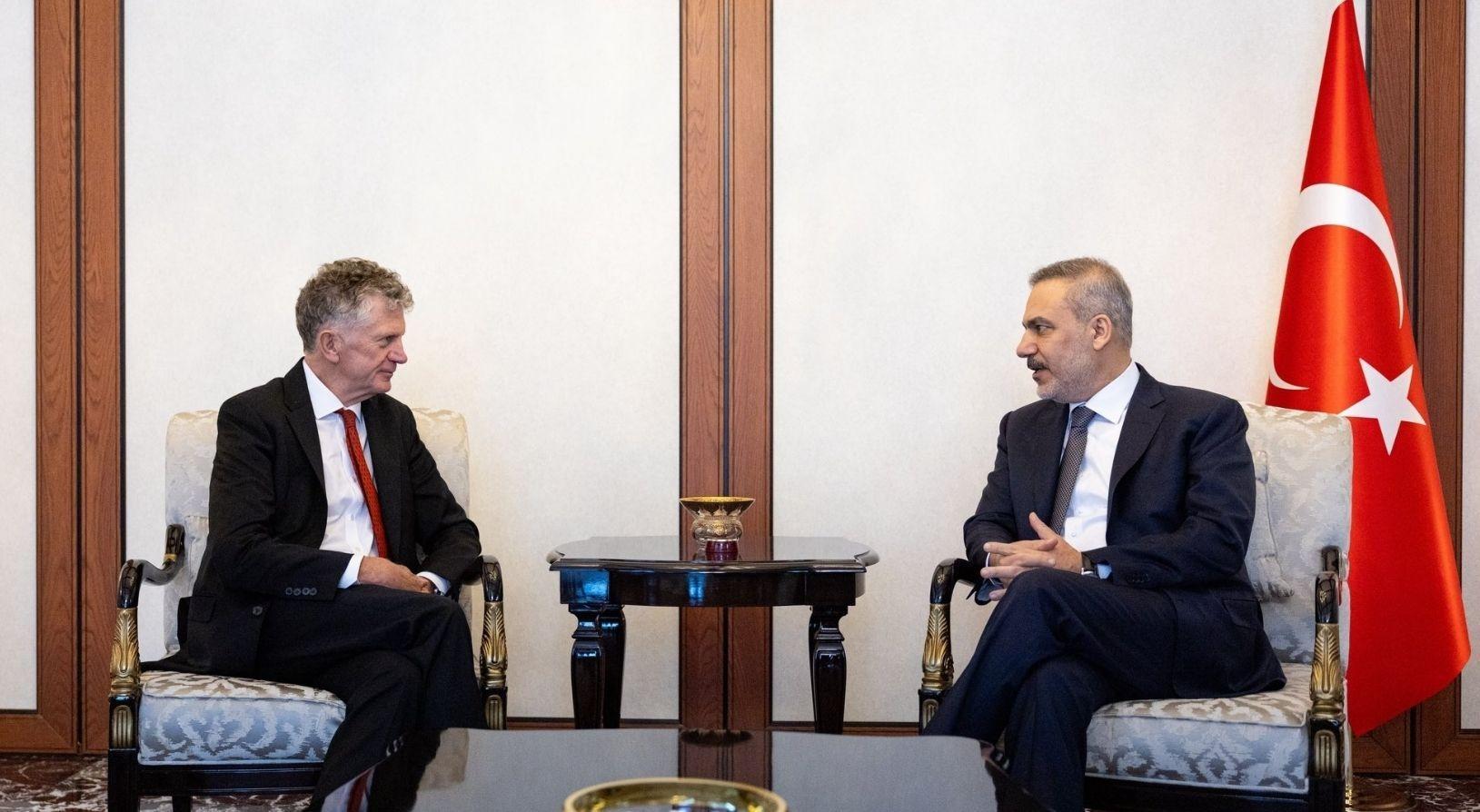 Dışişleri Bakanı Hakan Fidan, İngiltere Ulusal Güvenlik Danışmanı Powell'ı kabul etti