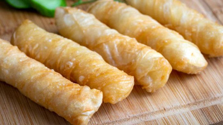 Tek ısırıkta çıtır sesi geliyor Patatesli sigara böreği çay saatlerinin favorisi