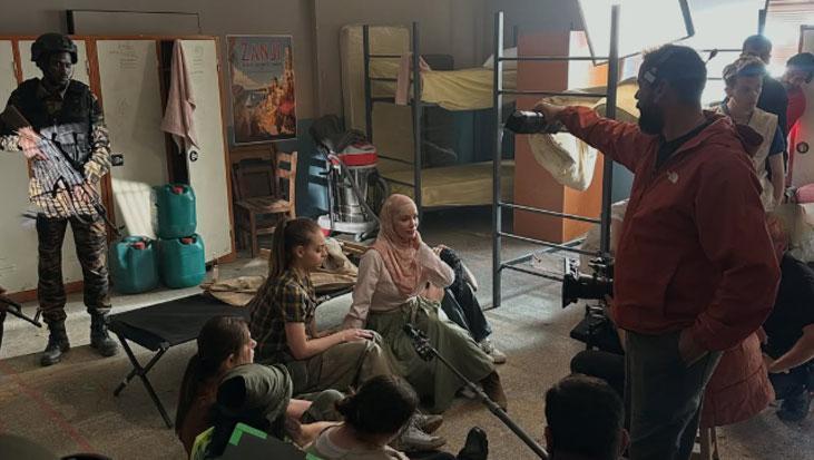 Gamze Özçelik 8 yıl sonra oyunculuğa döndü İşte setten ilk kareler