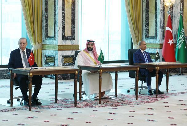 Türkiye, Suudi Arabistan ve Pakistan, Mekke Ortak Savunma Anlaşmasını imzaladı